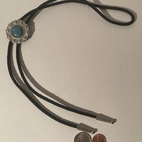 Vintage Metal Bolo Tie, Nice Round Silver and Blue Turquoise Stone Design, Nice - Picture 4 of 5